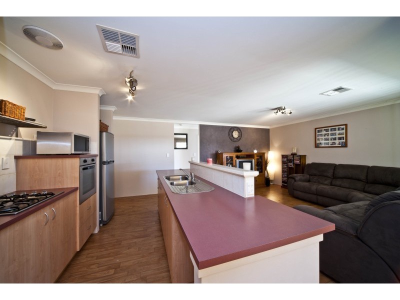 51 Derricap Avenue, Ellenbrook WA 6069