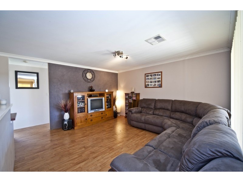 51 Derricap Avenue, Ellenbrook WA 6069