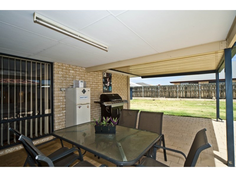 51 Derricap Avenue, Ellenbrook WA 6069