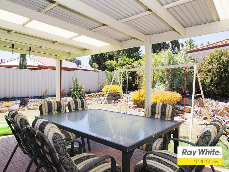 19 Mallina Circuit, Carramar WA 6031