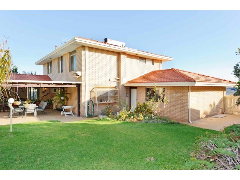 6 Fairlight Rise, Kallaroo WA 6025