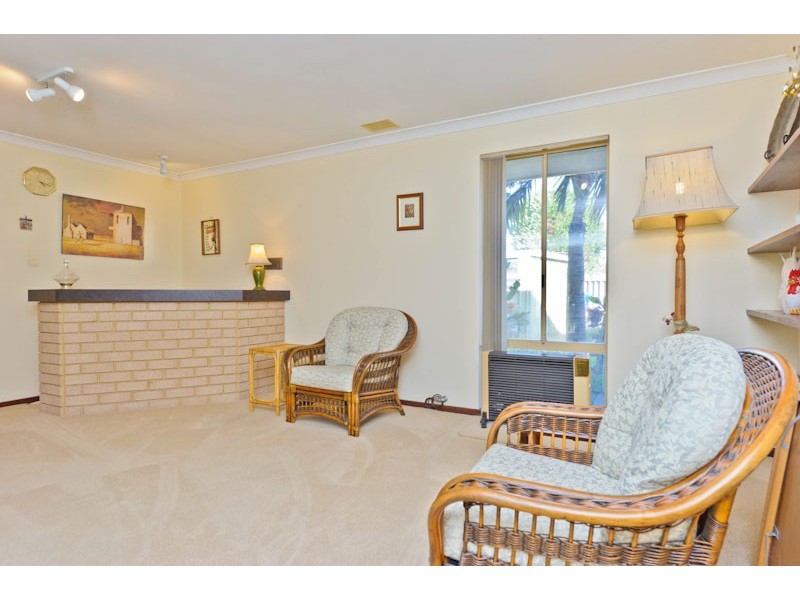 6 Fairlight Rise, Kallaroo WA 6025