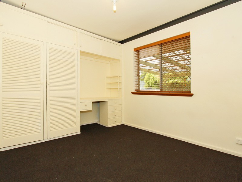 6 Ethel St, Watermans Bay WA 6020