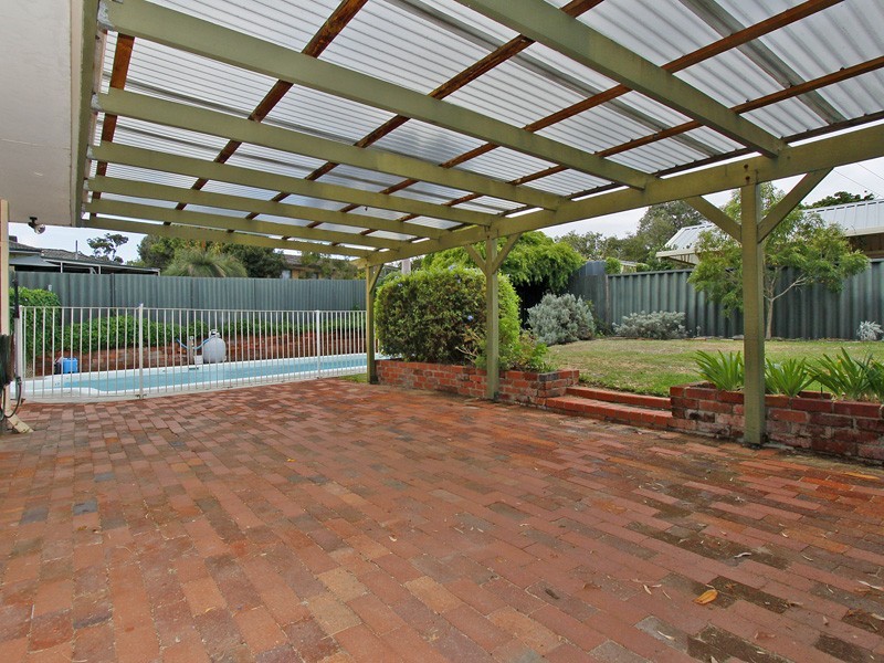 6 Ethel St, Watermans Bay WA 6020