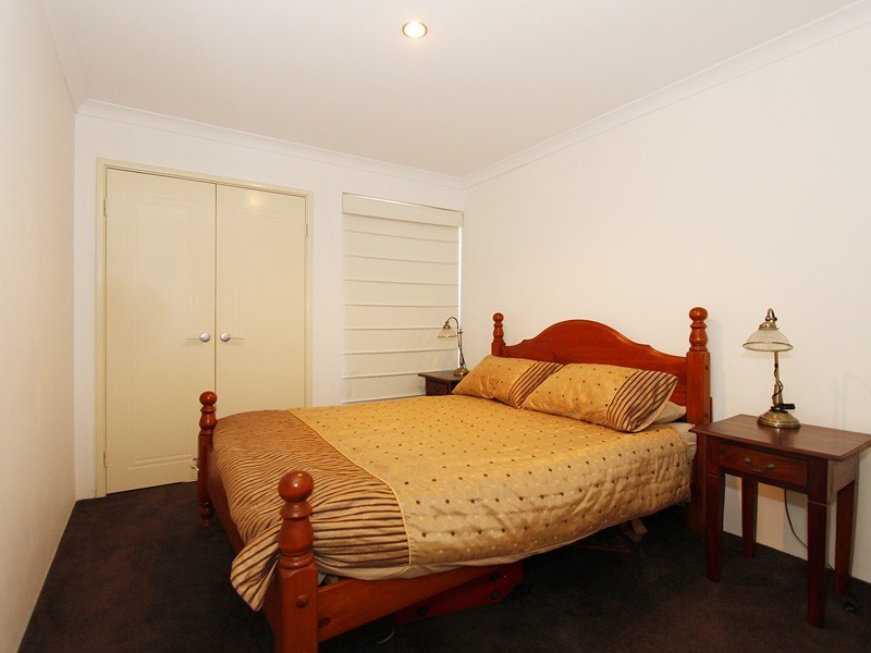 32 Koolyanga Rd, Mullaloo WA 6027