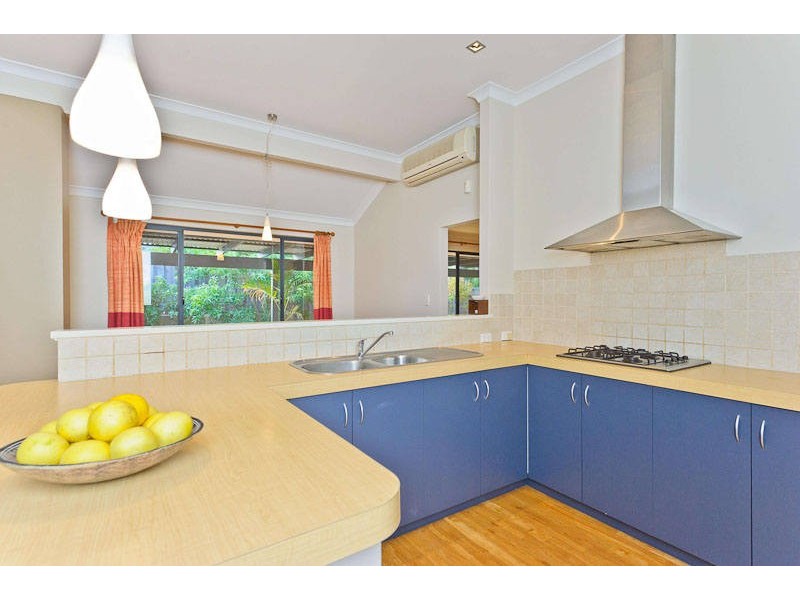 15 Karbar Pass, Ellenbrook WA 6069