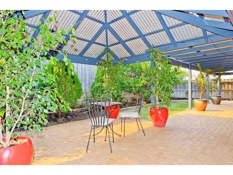 15 Karbar Pass, Ellenbrook WA 6069