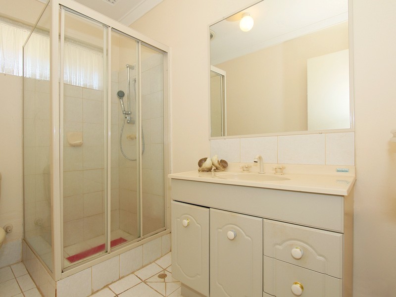 2B McKinlay Ave, Padbury WA 6025