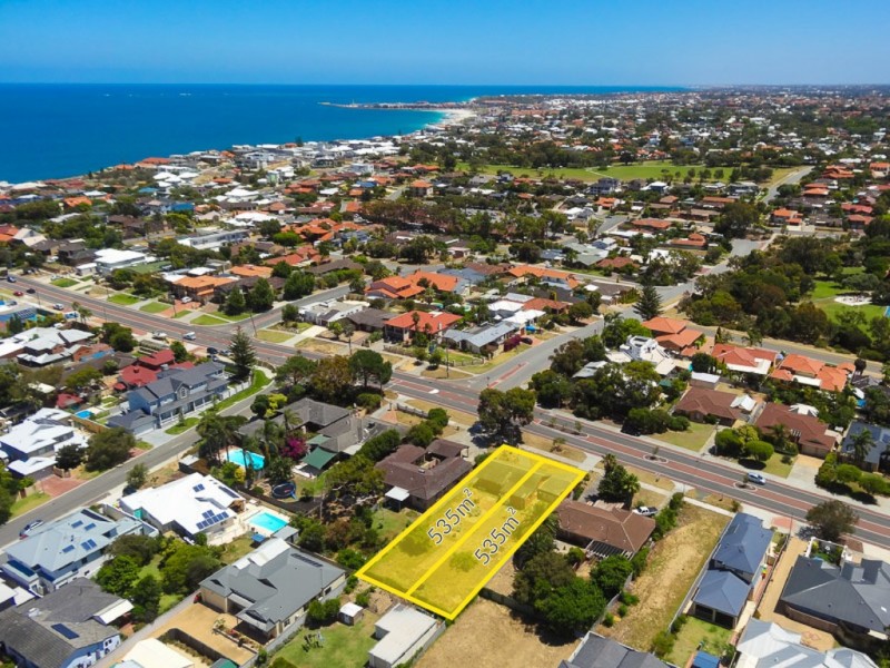 60 Beach Road, Watermans Bay WA 6020