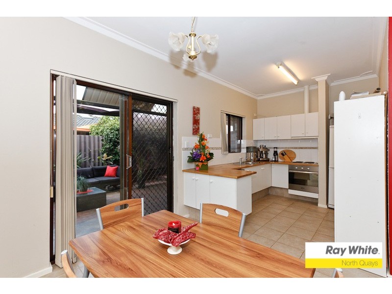 10 Delcomyn Place, Craigie WA 6025