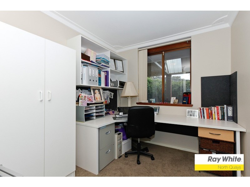 10 Delcomyn Place, Craigie WA 6025