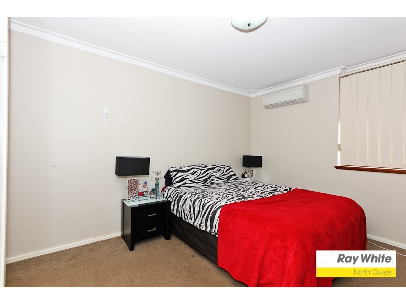 10 Delcomyn Place, Craigie WA 6025