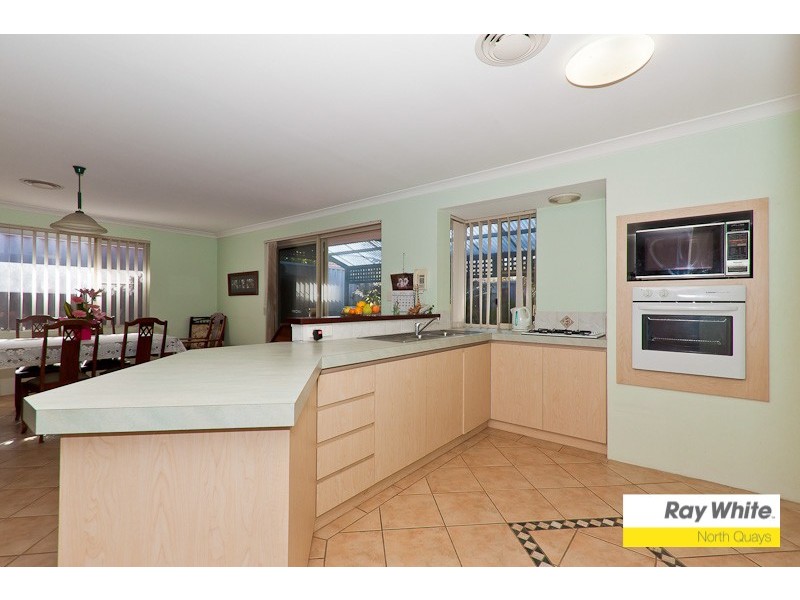 8 Larch Court, Woodvale WA 6026