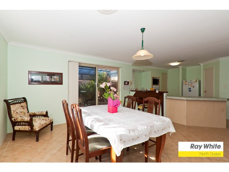 8 Larch Court, Woodvale WA 6026