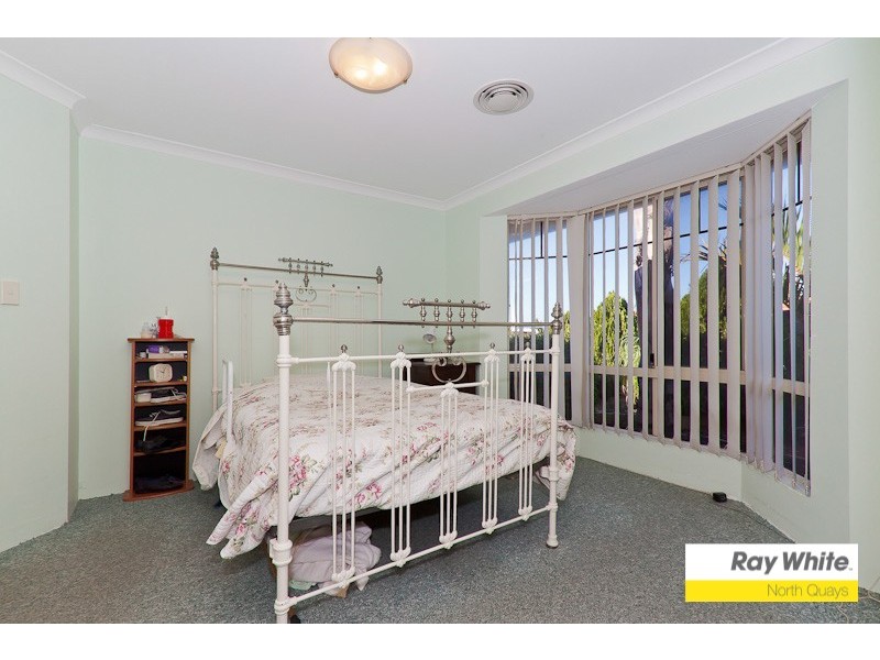 8 Larch Court, Woodvale WA 6026