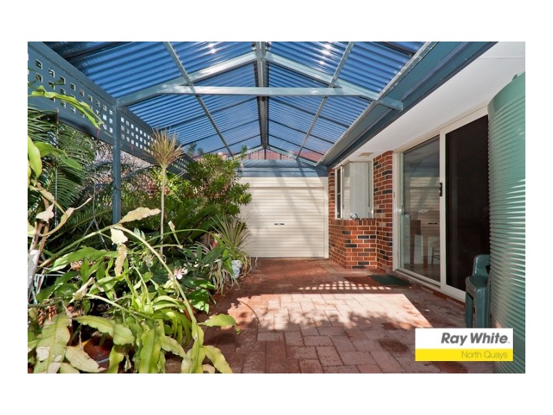 8 Larch Court, Woodvale WA 6026