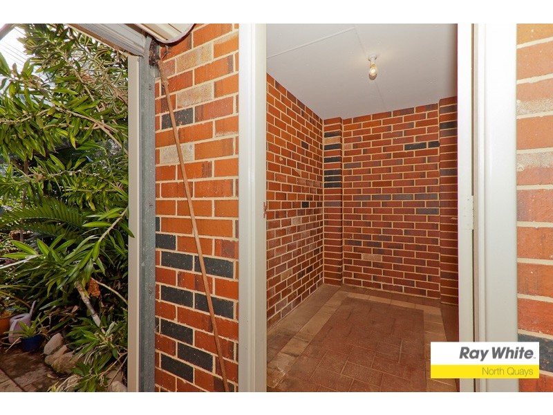 8 Larch Court, Woodvale WA 6026