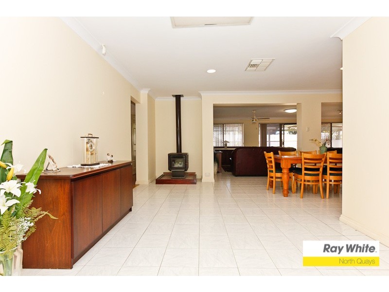 4 McKinlay Ave, Padbury WA 6025