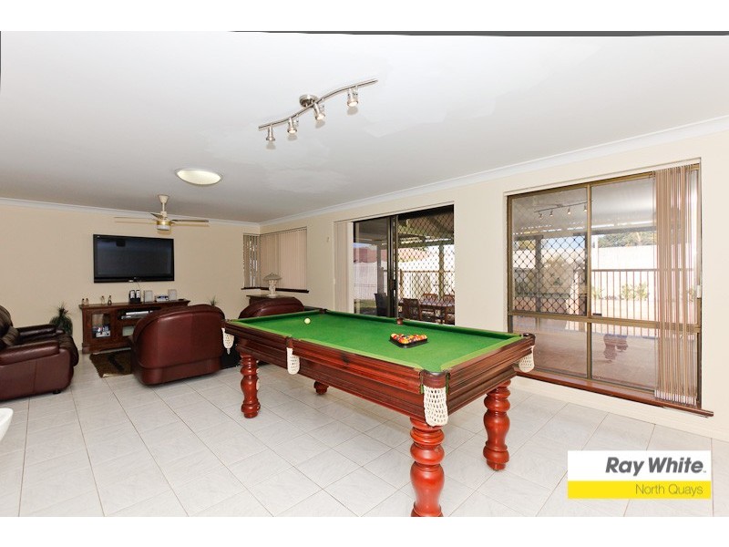 4 McKinlay Ave, Padbury WA 6025