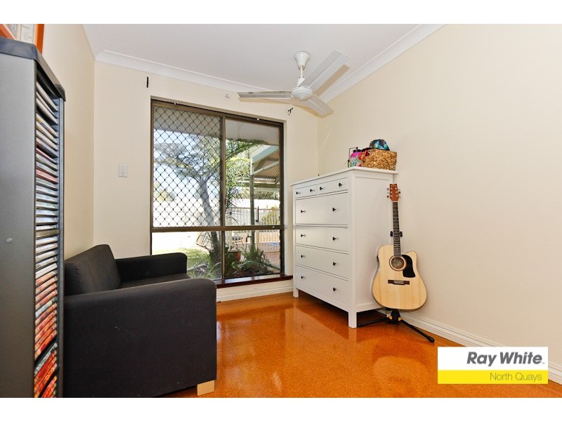 4 McKinlay Ave, Padbury WA 6025