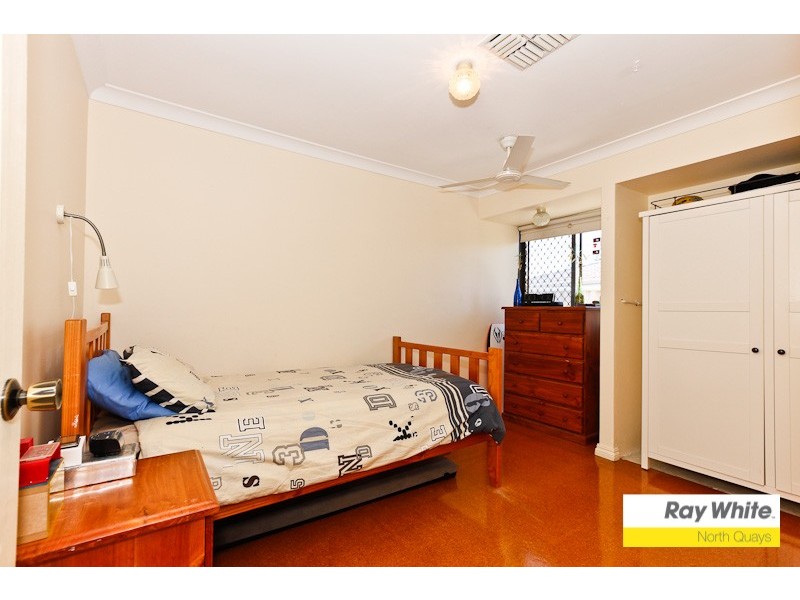 4 McKinlay Ave, Padbury WA 6025