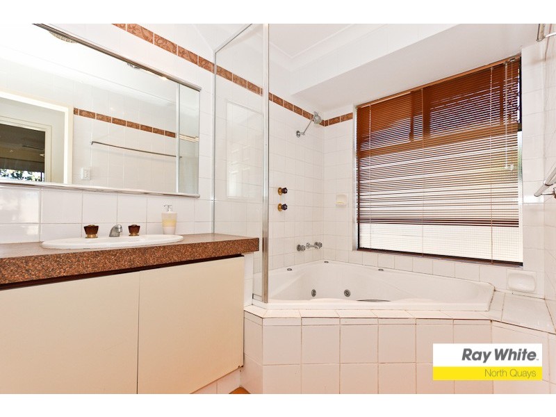 4 McKinlay Ave, Padbury WA 6025