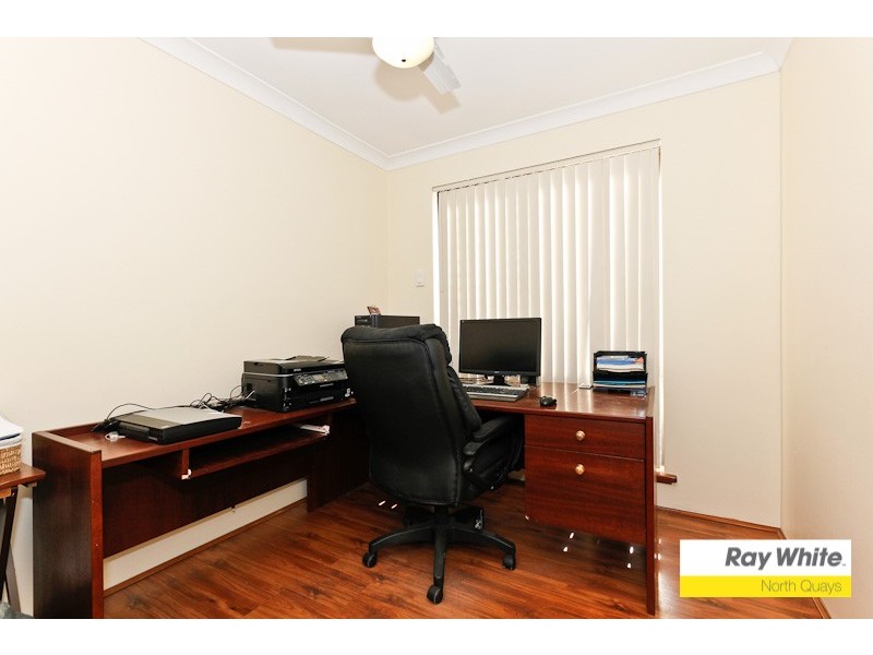 4 McKinlay Ave, Padbury WA 6025