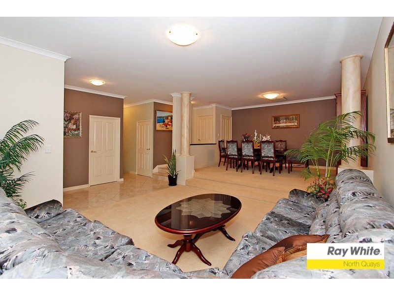 4 Randell Cr, Ocean Reef WA 6027