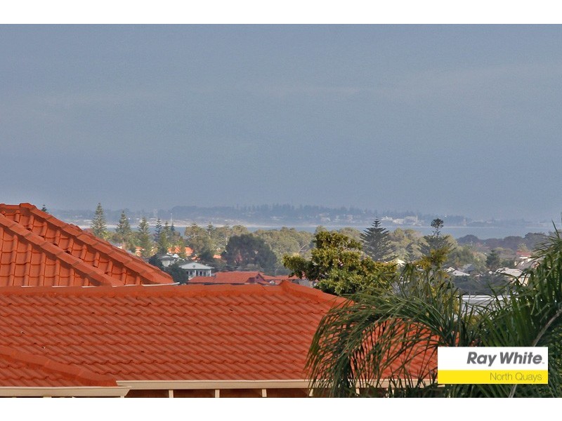4 Randell Cr, Ocean Reef WA 6027