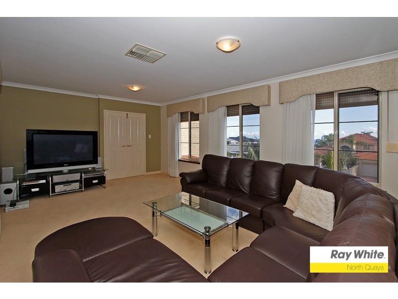 4 Randell Cr, Ocean Reef WA 6027