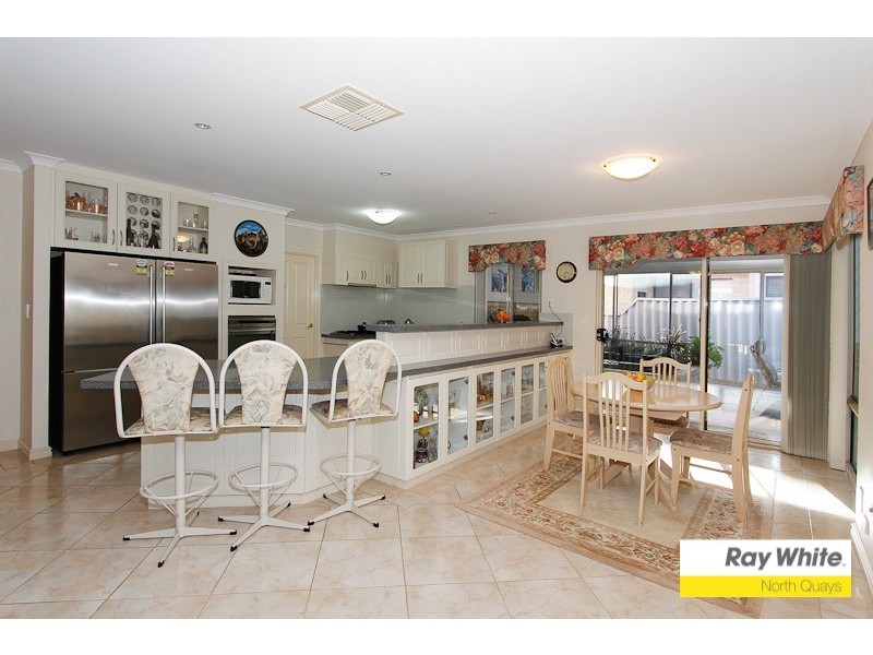 4 Randell Cr, Ocean Reef WA 6027