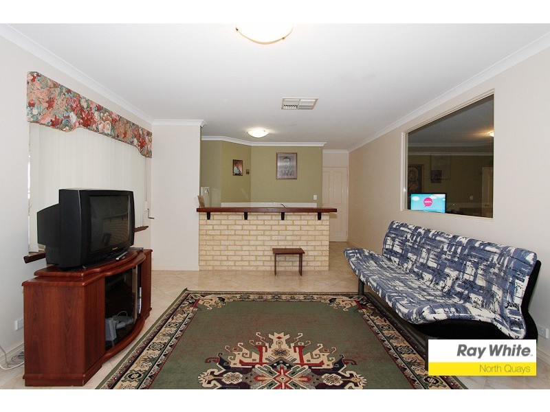 4 Randell Cr, Ocean Reef WA 6027