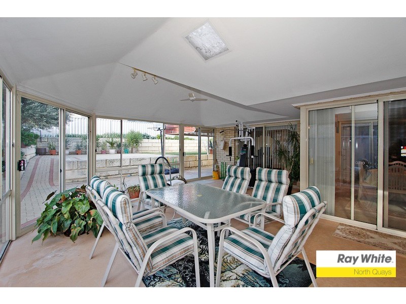 4 Randell Cr, Ocean Reef WA 6027