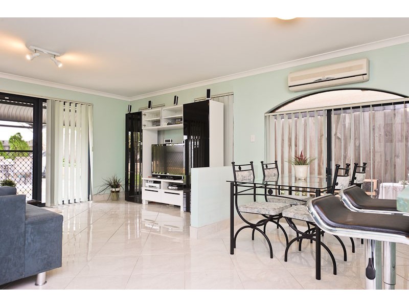 8 Clover Way, Ellenbrook WA 6069