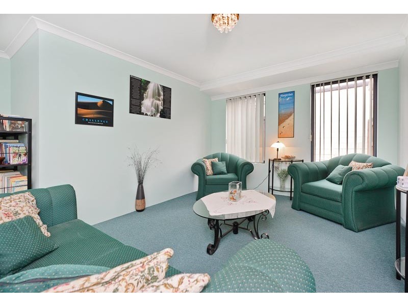8 Clover Way, Ellenbrook WA 6069