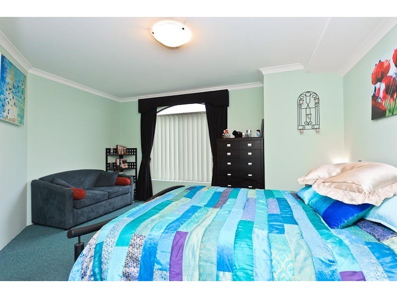 8 Clover Way, Ellenbrook WA 6069