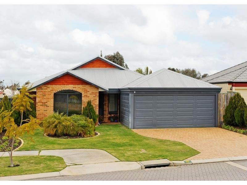 8 Clover Way, Ellenbrook WA 6069