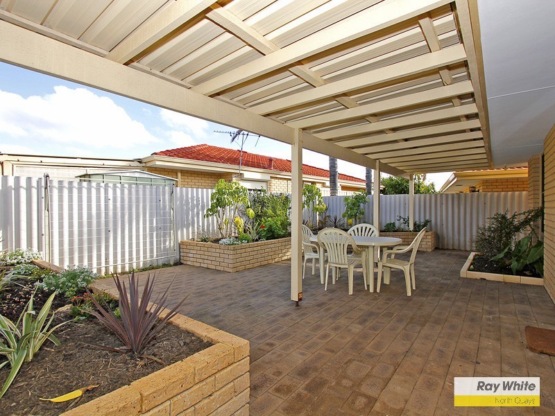 77 Creaney Drive, Kingsley WA 6026