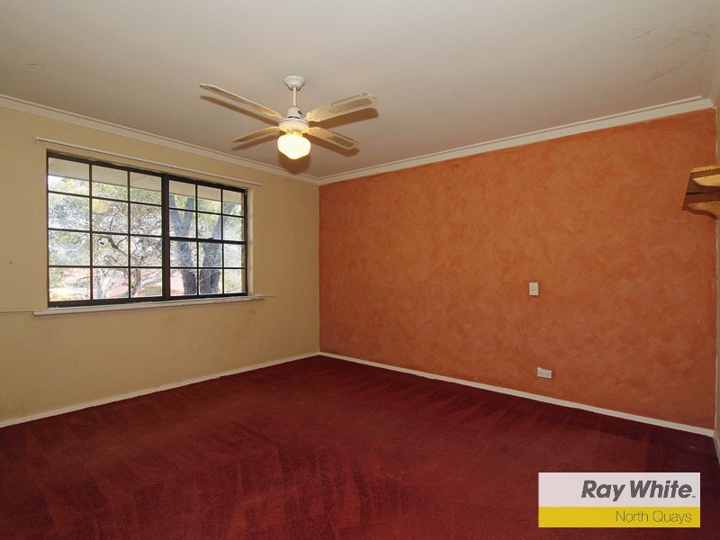 4 Hann Place, Padbury WA 6025