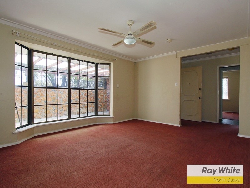 4 Hann Place, Padbury WA 6025