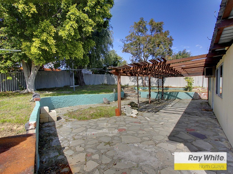 4 Hann Place, Padbury WA 6025