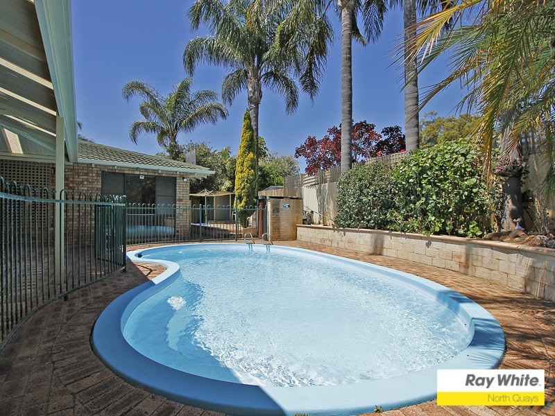 6 Topaz Place, Carine WA 6020