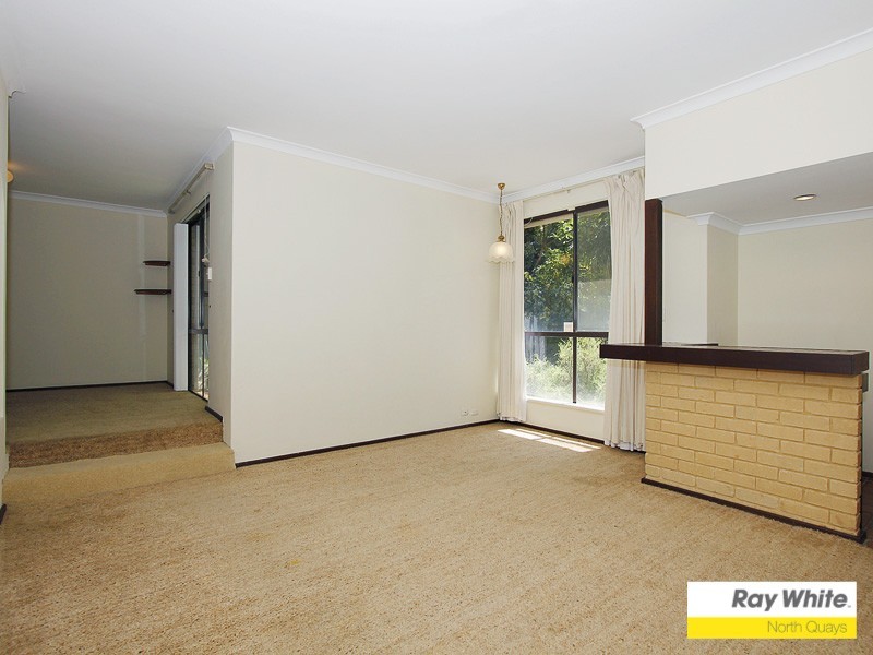 6 Topaz Place, Carine WA 6020