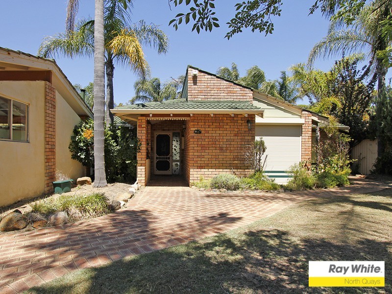 6 Topaz Place, Carine WA 6020