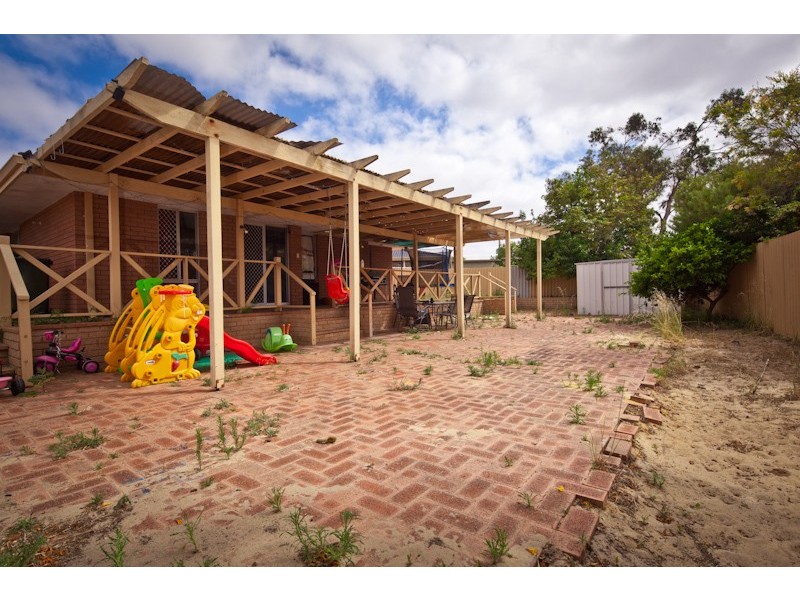 2 Barnes Court, Craigie WA 6025