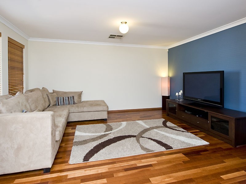 33 Brockwell Parkway, Landsdale WA 6065