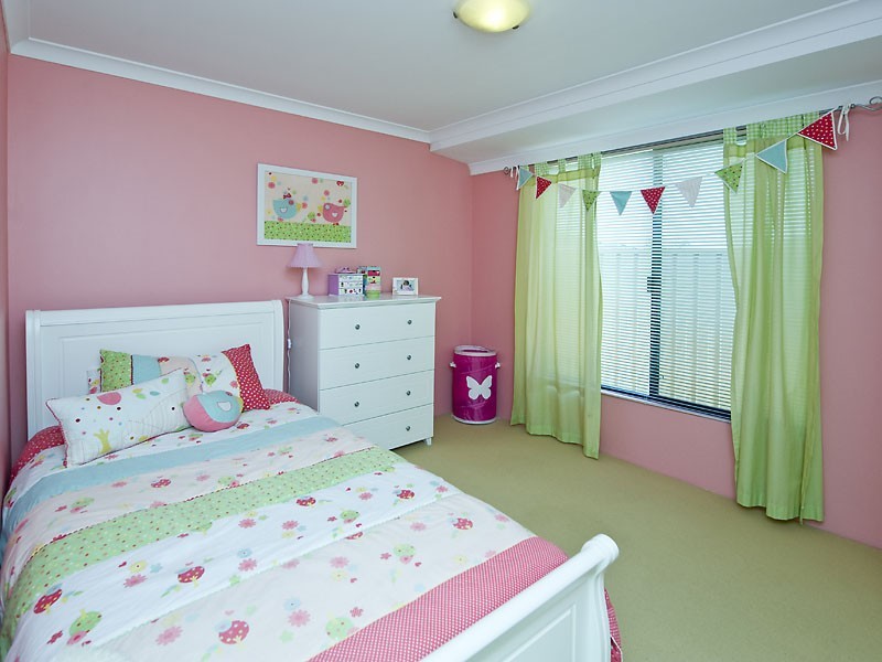 33 Brockwell Parkway, Landsdale WA 6065