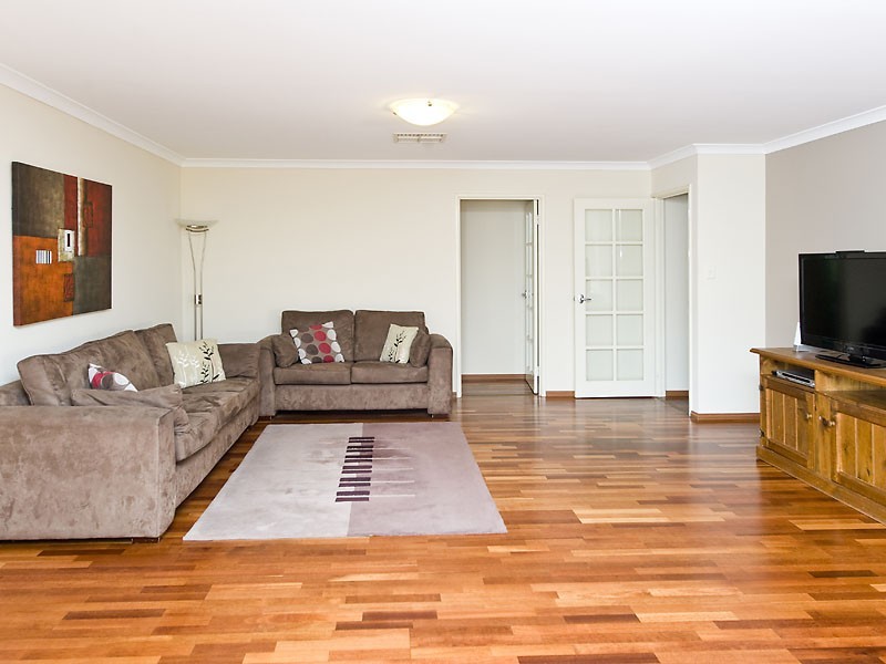 33 Brockwell Parkway, Landsdale WA 6065