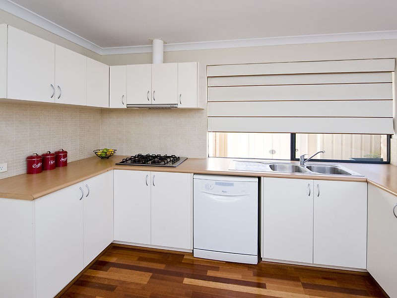 33 Brockwell Parkway, Landsdale WA 6065