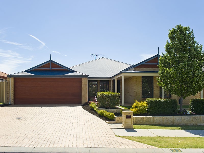 33 Brockwell Parkway, Landsdale WA 6065